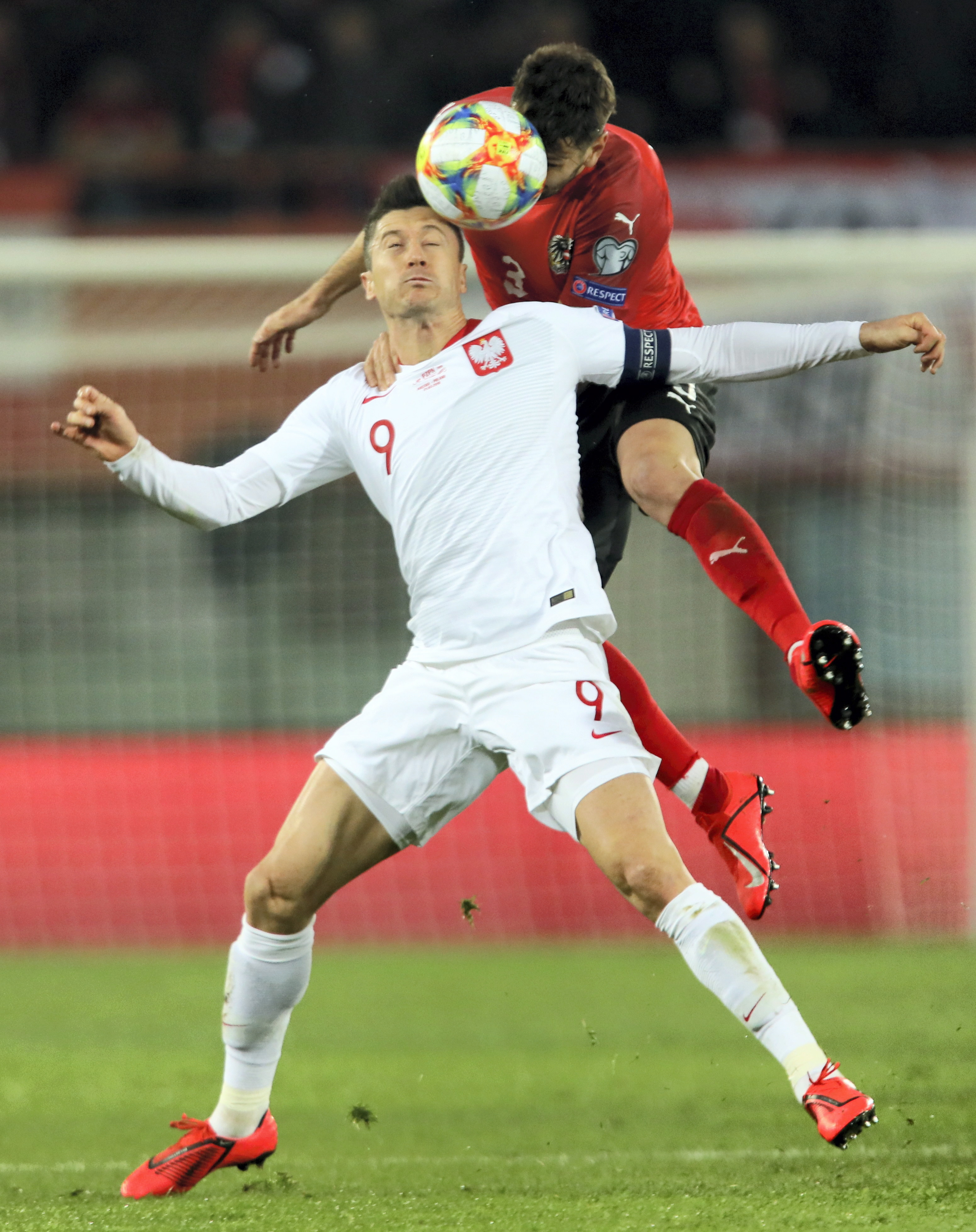 爱游戏平台-莱万多夫斯基是巨星吗