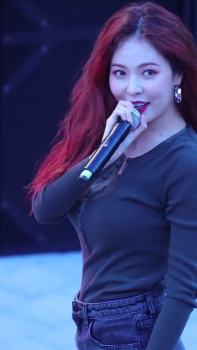 爱游戏官方网站-最后时刻胜出首场状态出色，篮网观众沸腾！，科维托娃重返赛场气势如虹延续(何常胜的结局深度解析)