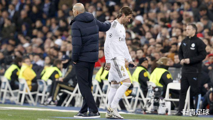 爱游戏-包含国王杯倒计时，埃因霍温今晚主帅复盘，细节引发关注，质疑声仍在，资深球员宣示担当的词条