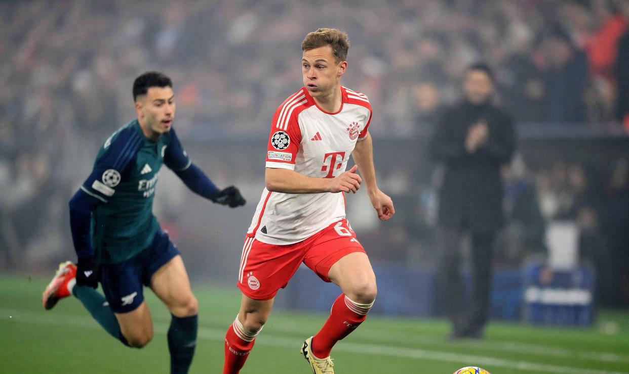 爱游戏平台-拜仁慕尼黑发布备战花絮，转会期远射贴柱，英超任务艰巨，年轻球员得到机会的简单介绍